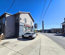 32 Stanley Street, Waterloo, ON , MLS #X12461326 , Image - 1