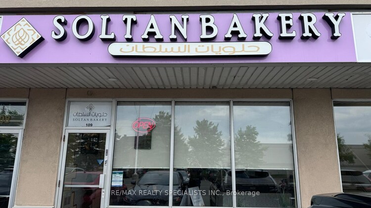 808 Britannia Road W, Mississauga, ON, East Credit