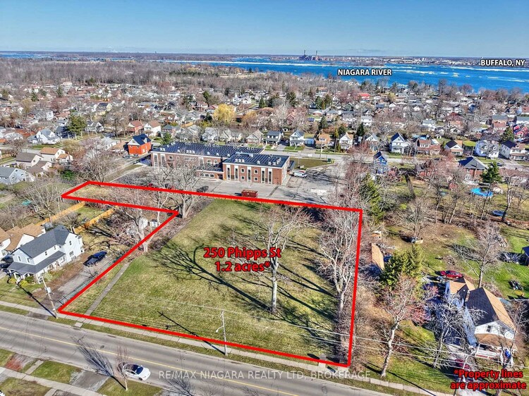 250 Phipps Street, Fort Erie, ON, 332 - Central