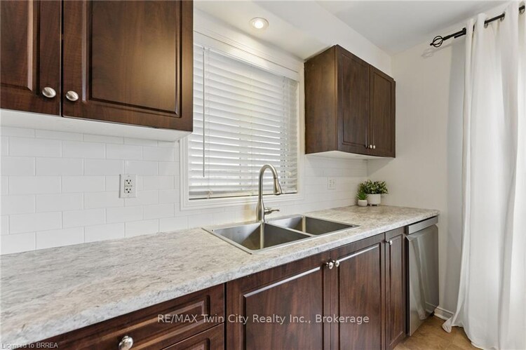 111 Hunter Way, Brantford, ON, 