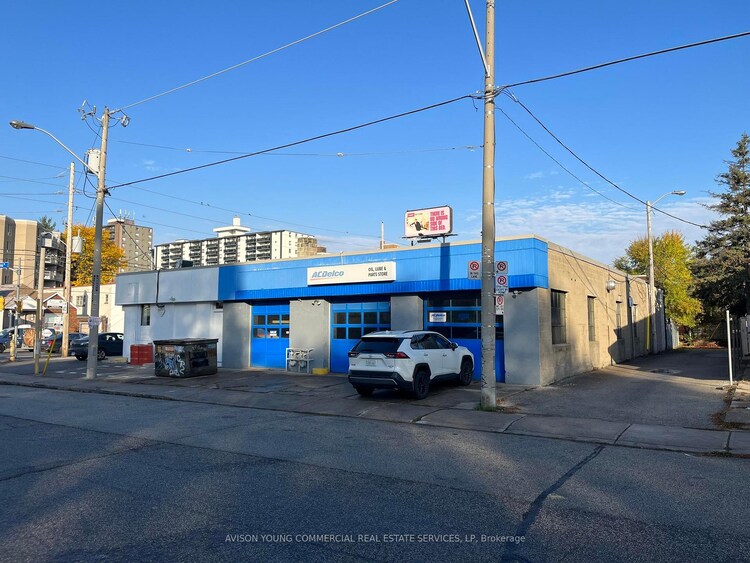 995 Pape Avenue, Toronto, ON, Danforth Village-East York