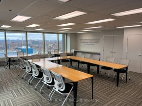 400 UNIVERSITY Avenue, Toronto, ON , MLS #C7392876 , Image - 1