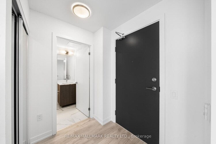 7 Golden Lion Heights, Toronto, ON, Newtonbrook East