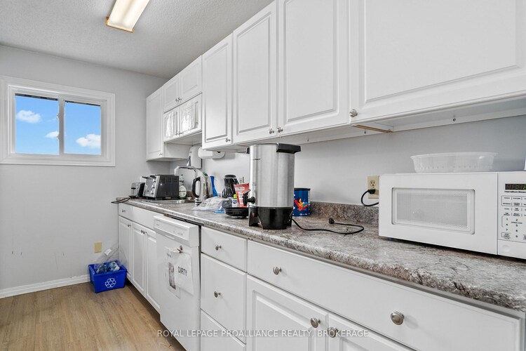 140 Hickson Avenue, Kingston, ON, 22 - East of Sir John A. Blvd