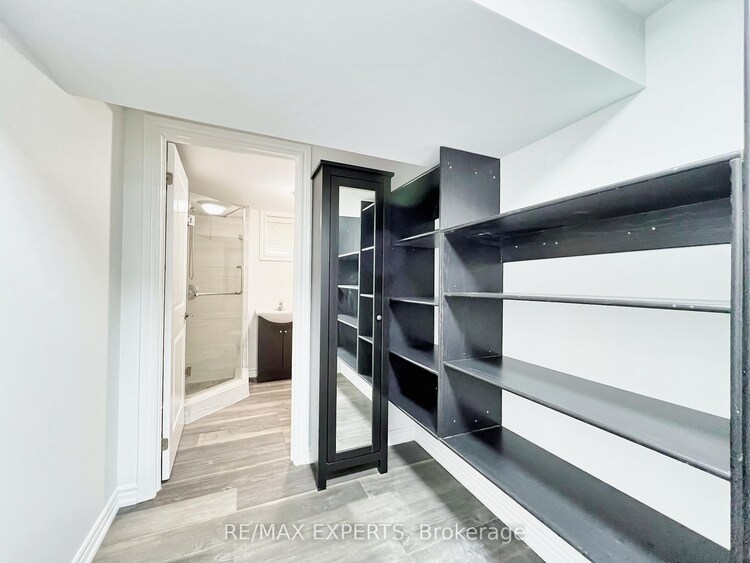 203 Park Avenue, East Gwillimbury, ON, Holland Landing