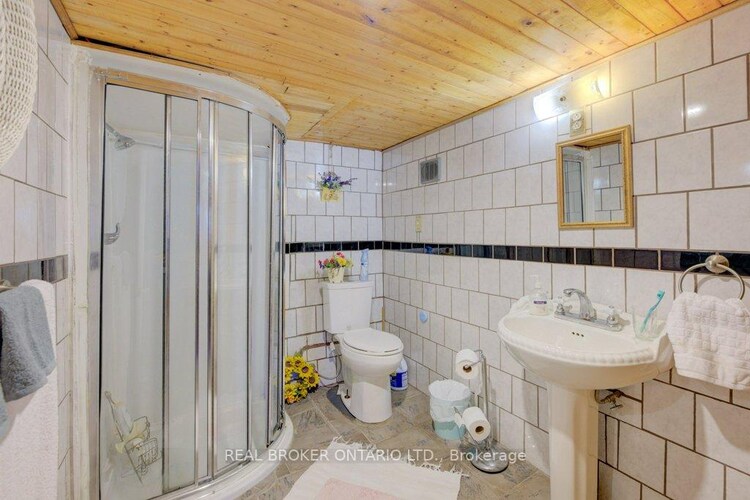 458 Upper Wentworth Street, Hamilton, ON, Inch Park