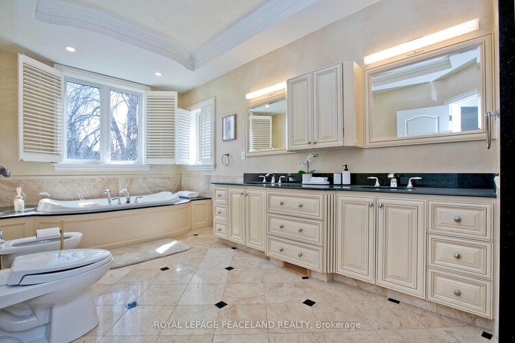 3 River Bend Road, Markham, ON, Village Green-South Unionville