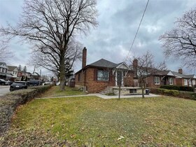 81 Rockcliffe Boulevard, Toronto, ON , MLS #W13531724 , Image - 1