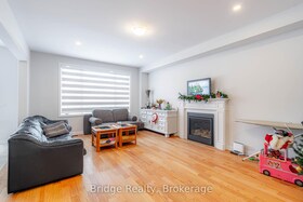 802 Sobeski Avenue, Oxford, ON , MLS #X12317753 , Image - 1