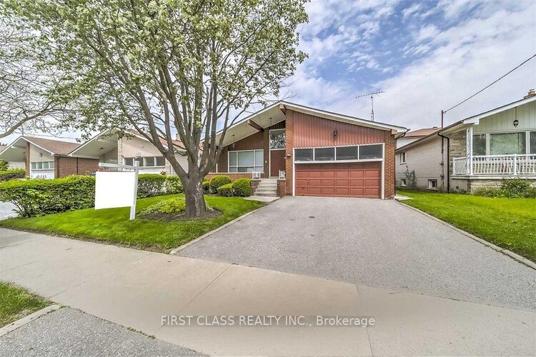 93 Peckham Avenue, Toronto, ON, Newtonbrook West