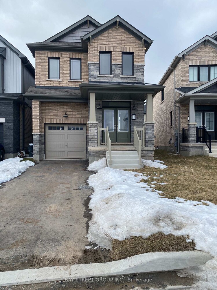 215 Aviron Crescent, Welland, ON, 774 - Dain City