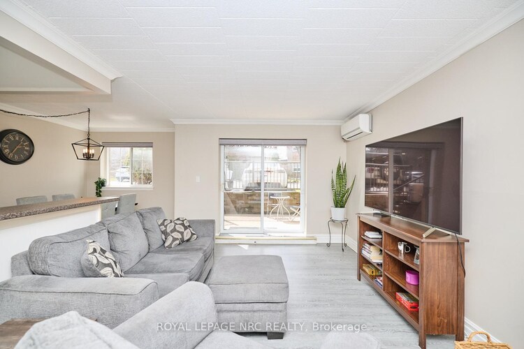 20 John Street, Grimsby, ON, 542 - Grimsby East