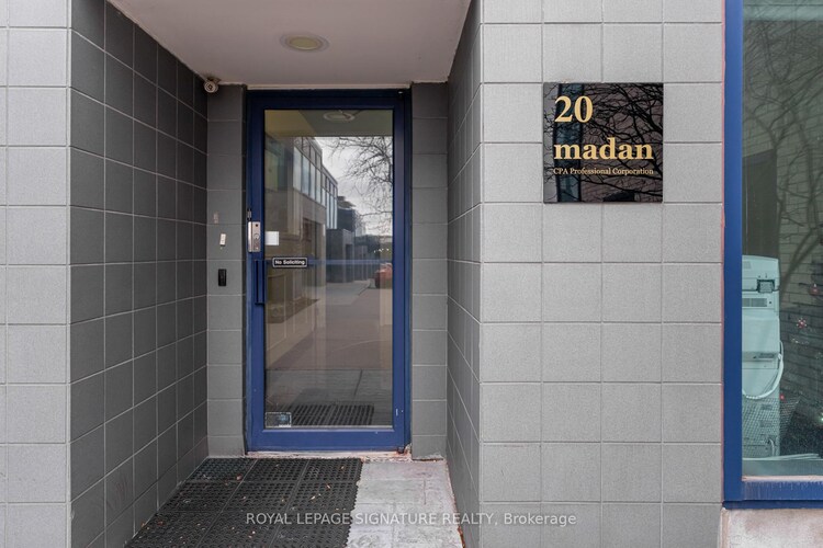 145 Traders Boulevard E, Mississauga, ON, Gateway