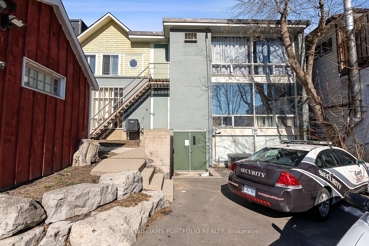 20 Stavebank Road, Mississauga, ON, Port Credit