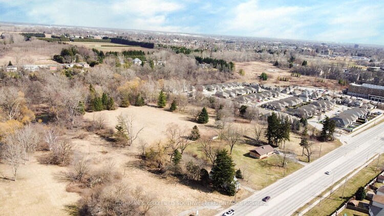 1442 Highbury Avenue N, London East, ON, East D