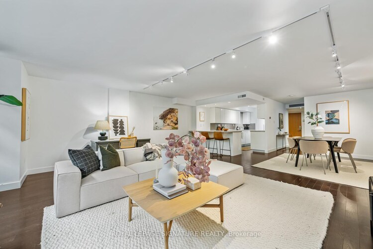 80 Front Street E, Toronto, ON, Church-Yonge Corridor