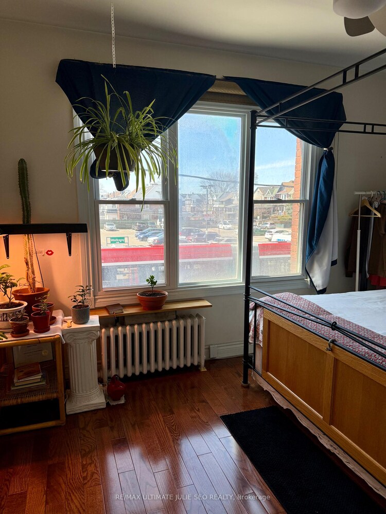 1691 Dufferin Street, Toronto, ON, Oakwood Village