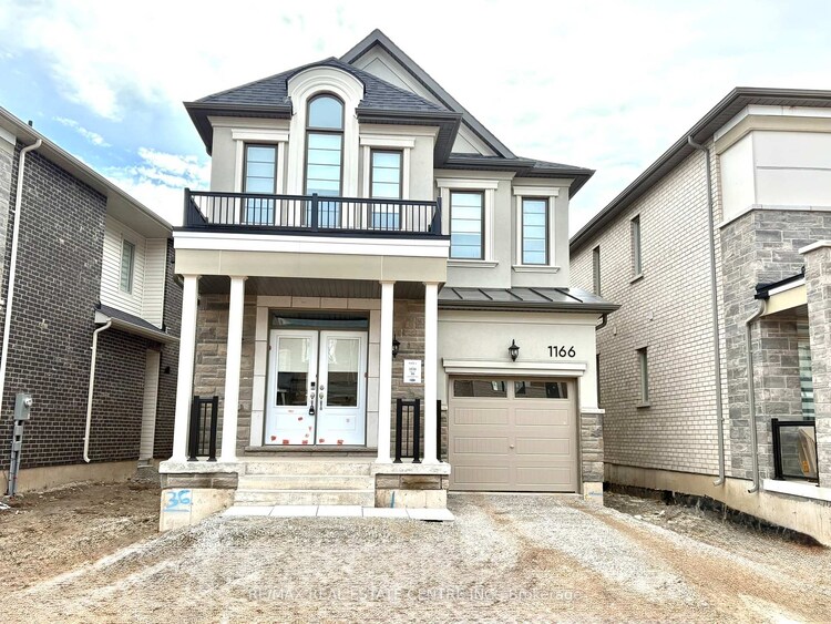 1166 Stirling Todd Terrace, Milton, ON, 1025 - BW Bowes