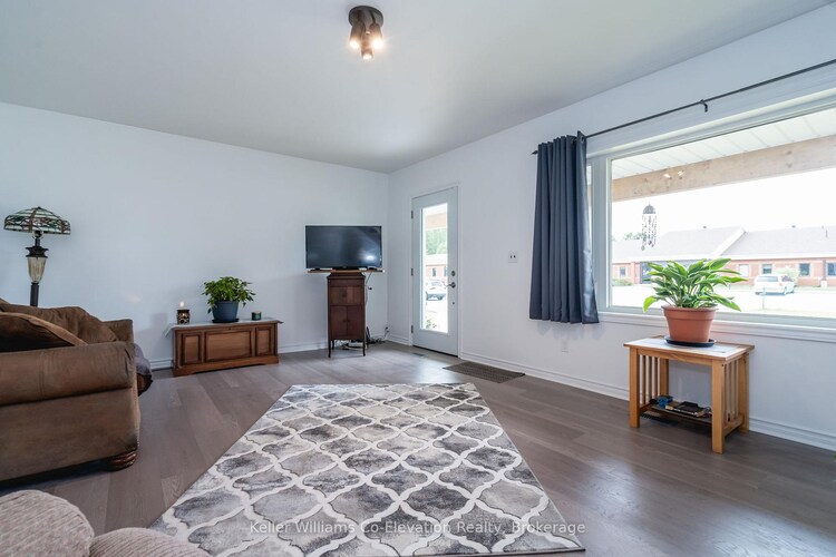 13 TORONTO Avenue, South River, ON, South River