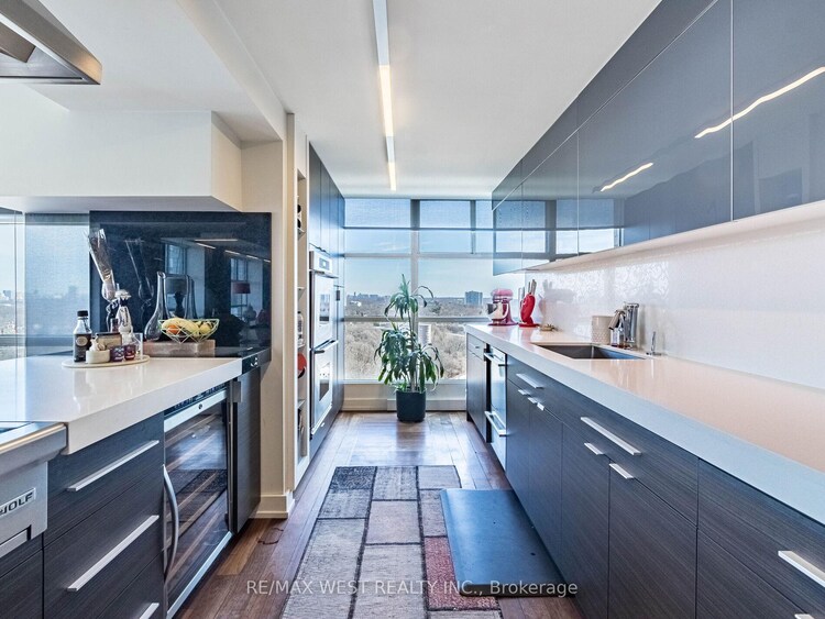 409 Bloor Street E, Toronto, ON, Rosedale-Moore Park