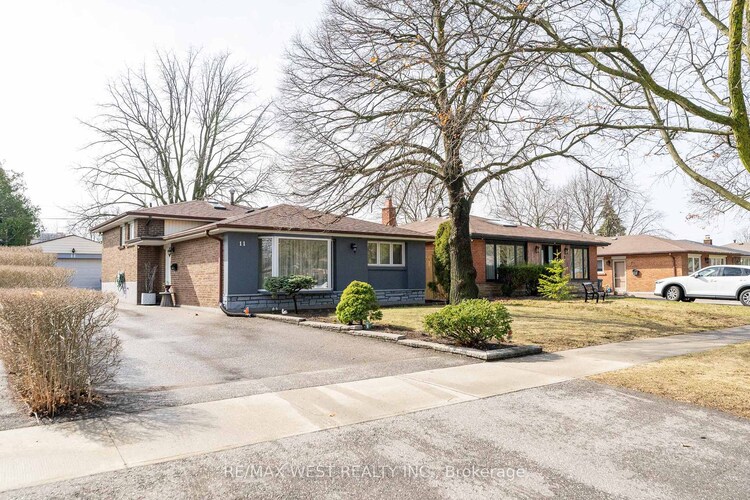 11 Farley Crescent, Toronto, ON, Willowridge-Martingrove-Richview
