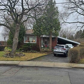 204 David Avenue, Hamilton, ON , MLS #X12067512 , Image - 1