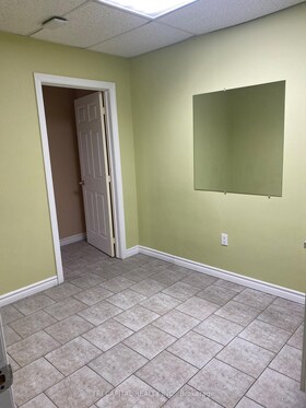 1255 Commissioners Road W, Middlesex, ON , MLS #X12068158 , Image - 1