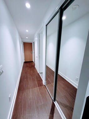 7 Grenville Street, Toronto, ON