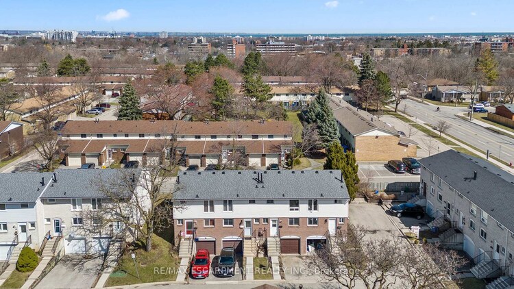 120 Quigley Road, Hamilton, ON, Vincent