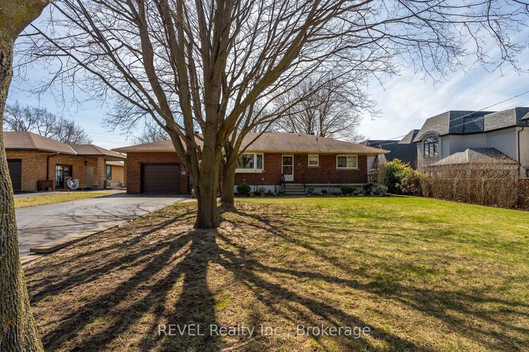 6398 Mountain Road, Niagara Falls, ON, 206 - Stamford