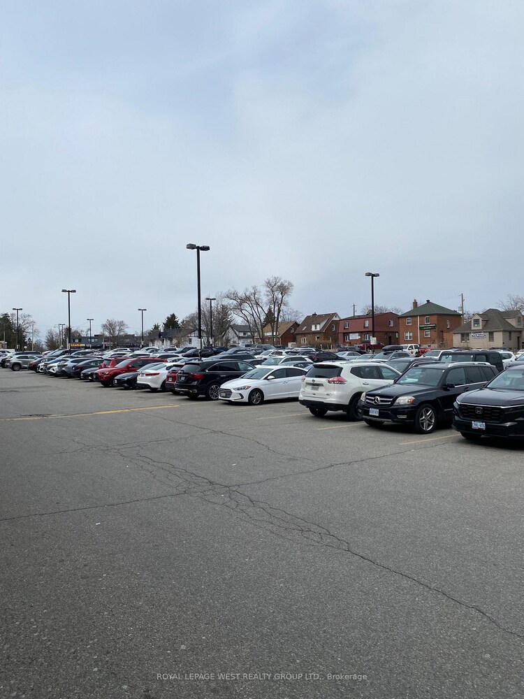 5230 Dundas Street W, Toronto, ON, Islington-City Centre West