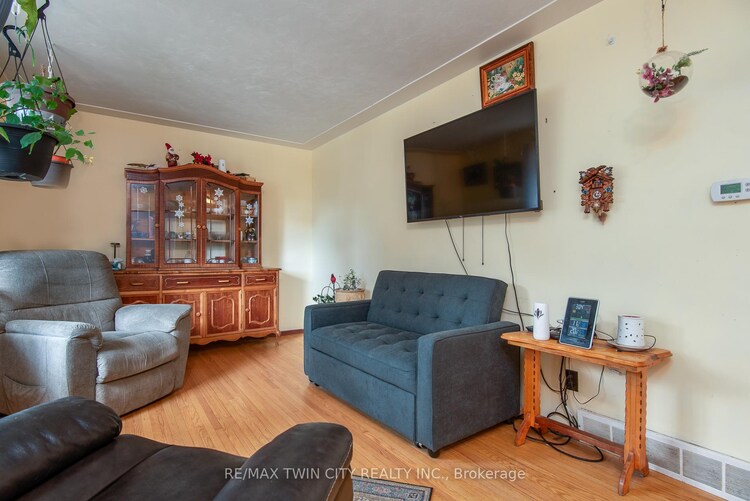 8 Yager Avenue, Kitchener, ON, 