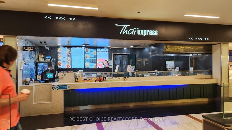 100 City Centre Drive, Mississauga, ON, City Centre