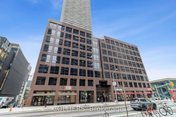 1 Eglinton Avenue E, Toronto, ON, Mount Pleasant West