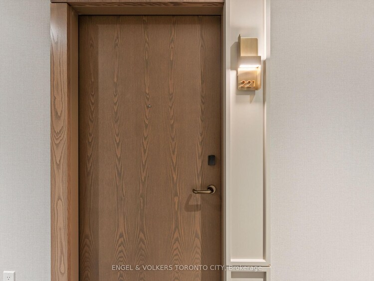 30 Inn On The Park Drive, Toronto, ON, Banbury-Don Mills