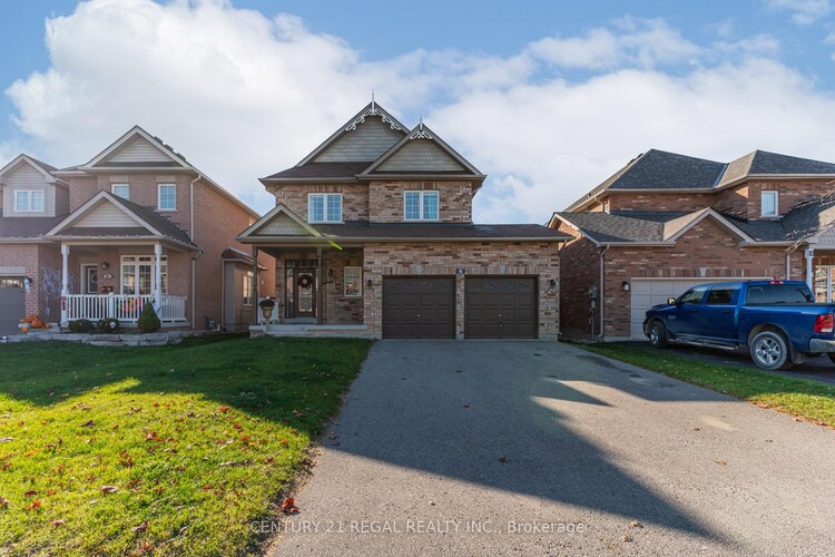 4 Hayfield Avenue, Uxbridge, ON, Uxbridge