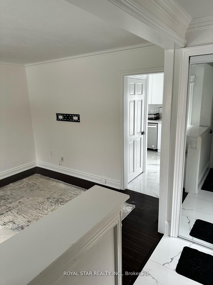 9 Roycrest Avenue, Toronto, ON, Lansing-Westgate