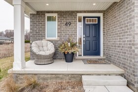 49 Empire Parkway, Elgin, ON , MLS #X12070434 , Image - 1