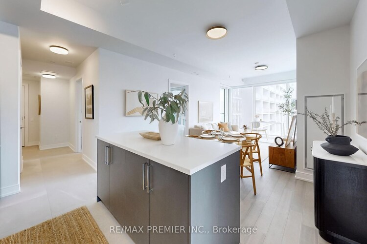 664 Spadina Avenue, Toronto, ON, University