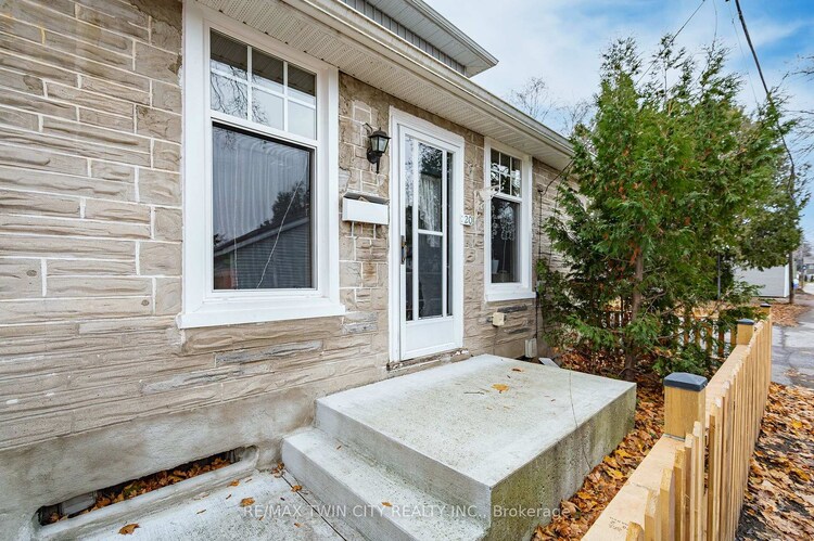 20 Barrie Lane, Cambridge, ON, 