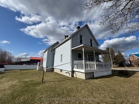 6 Cornelia Street E, Lanark, ON , MLS #X12071157 , Image - 1