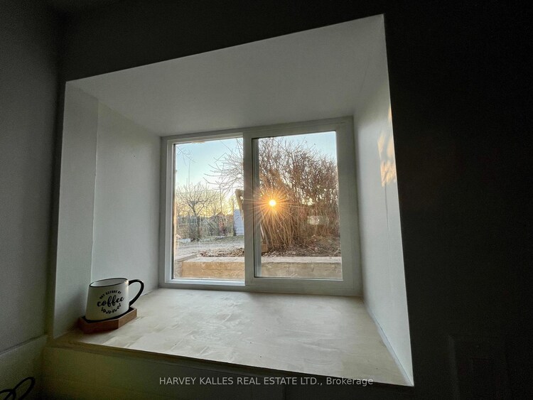 26 Leyton Avenue, Toronto, ON, Oakridge