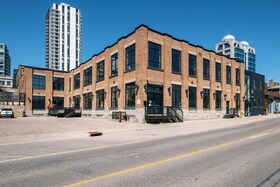 26 Charles Street, Waterloo, ON , MLS #X12075416 , Image - 1