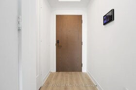 30 Inn On The Park Drive, Toronto, ON , MLS #C12075283 , Image - 1