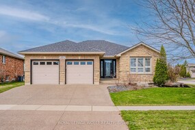 37 Mansfield Drive, Brant, ON