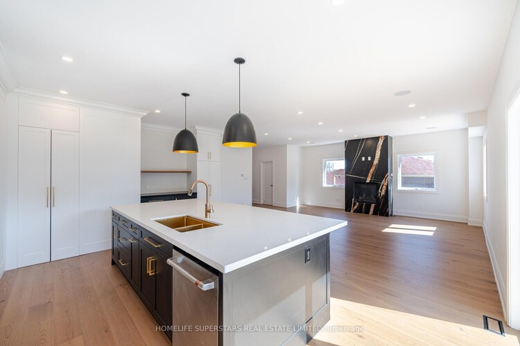 49 Greendowns Drive, Toronto, ON, Scarborough Village