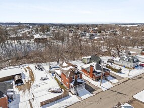 28 Bank Street N, Renfrew, ON