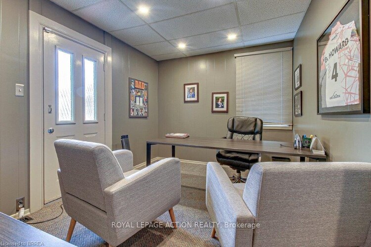 254 Brant Avenue, Brantford, ON, 