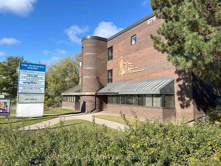 679 Davis Drive, Newmarket, ON, Huron Heights-Leslie Valley