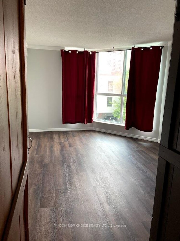 140 Dunlop Street E, Barrie, ON, City Centre